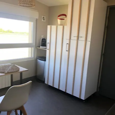 Appartement La Cosy De Julie , Un 2 Pièces Avec Parking Privé