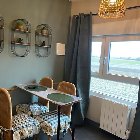 Appartement La Cosy De Julie , Un 2 Pièces Avec Parking Privé Bourbourg