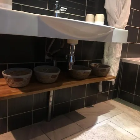 La Cosy De Julie , 2 Pieces Parking Prive Cosyade Apartment Bourbourg