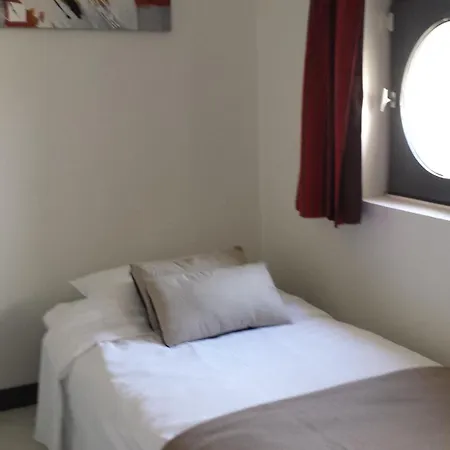 La Cosy De Julie , 2 Pieces Parking Prive Cosyade * Bourbourg